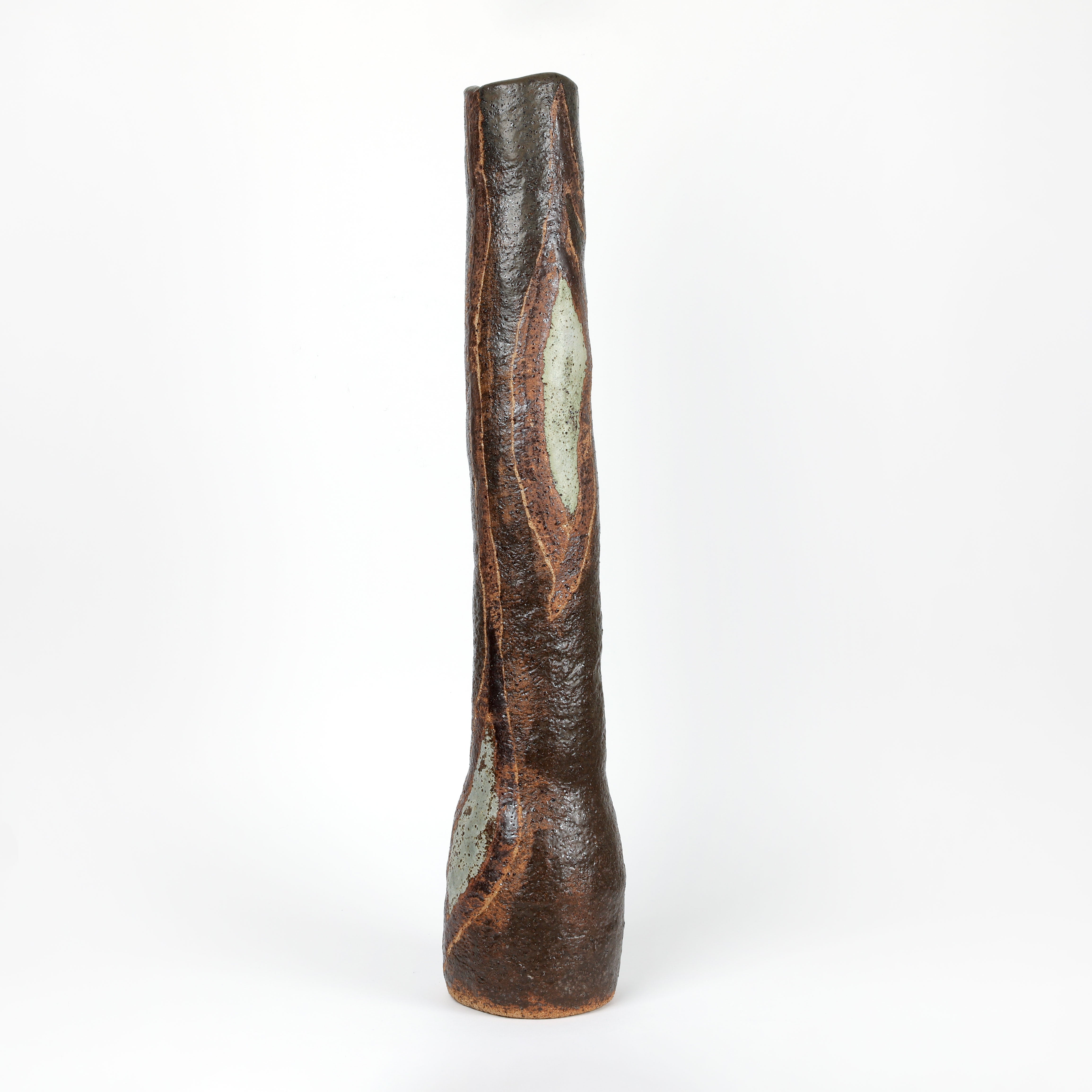 Tall leafed bottle – Umbrella Studio