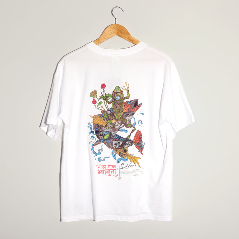 Fish, fish, frog T-shirt